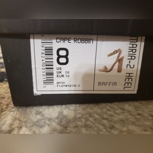 NWT Cape Robbin Raffia Block Heel Sandals Size 8